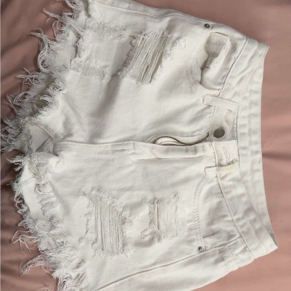 SHEIN White High-Waisted Distressed Jean Shorts